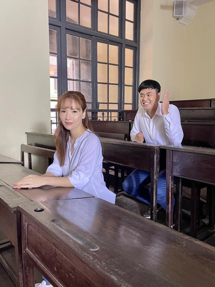 Cảnh nóng khiến ông xã cựu MC thời tiết muốn đập màn hình-3