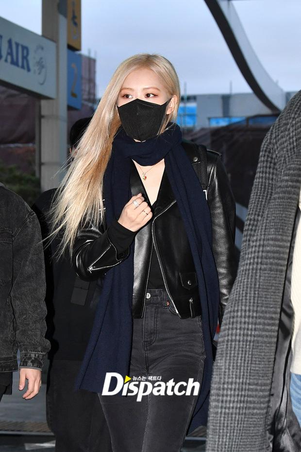 Rosé turned the airport into a catwalk after recovering from COVID-19-4
