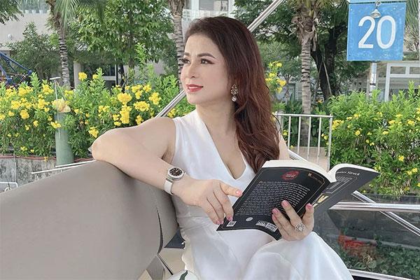 Dang Le Nguyen Vu’s ex-wife shows off her strange beauty at the age of 48