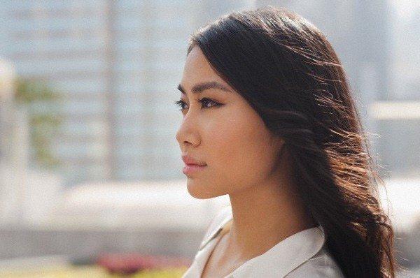 Em họ chồng dẫn bạn trai sang chơi, tôi ngã xuống ao khi nhìn thấy mặt-1