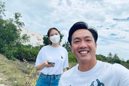 Cường Đô La đưa vợ đi xem 'quà' bạc tỷ giữa ồn ào cặp ca sĩ Gen Z