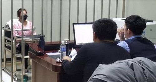 Bạn gái không bao giờ tẩy trang, chàng trai sốc khi phát hiện tuổi thật-1