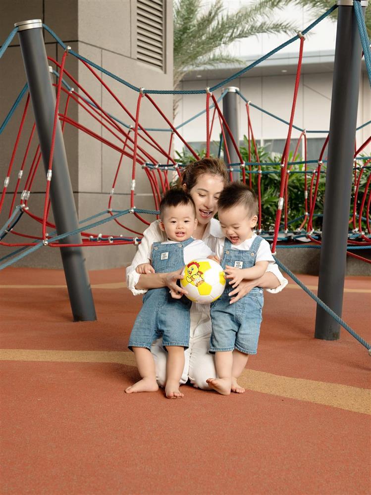 Diễn viên Thanh Trúc giống bà xã Huy Khánh như lột-7