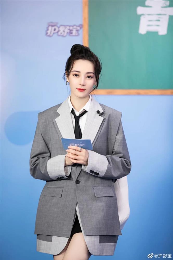 Makeup đậm, Triệu Lệ Dĩnh, Địch Lệ Nhiệt Ba thăng hạng nhan sắc-4