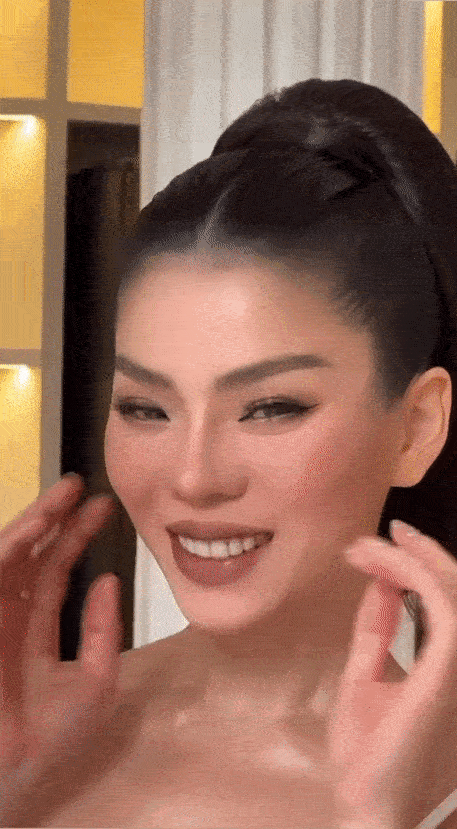 Lệ Quyên dung nhan lạ hoắc: Đập mặt xây lại hay gì?-1