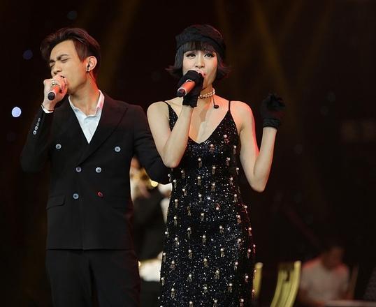 Tình trường Hiền Hồ: Nghi gài bẫy trai trẻ đến cặp đại gia U60-7