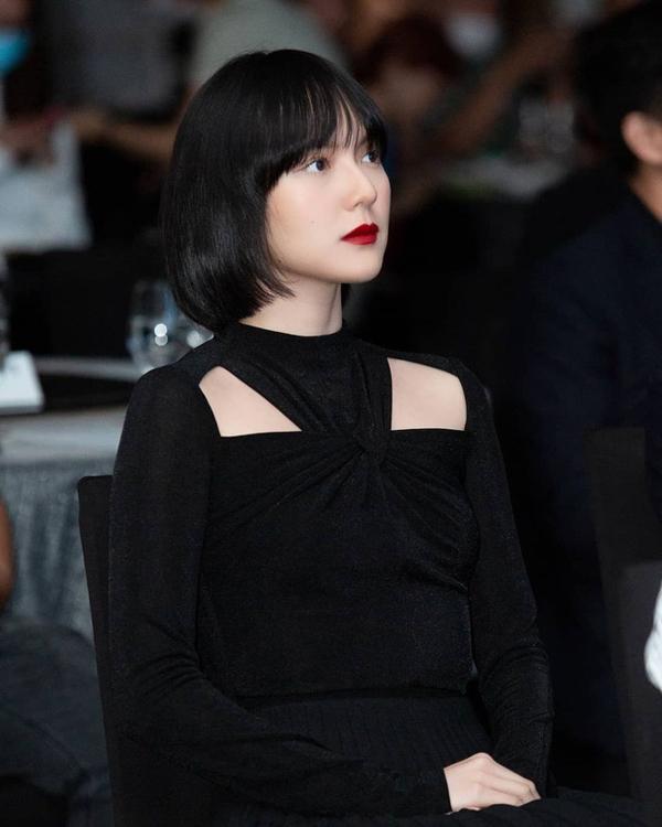 Chiếc áo Hiền Hồ, Hải Tú, Quỳnh Thư cùng mặc có gì mà hot thế?-4