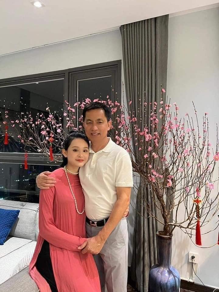 The rich wife embraces Hien Ho: Full of talent, overwhelmed by family-3