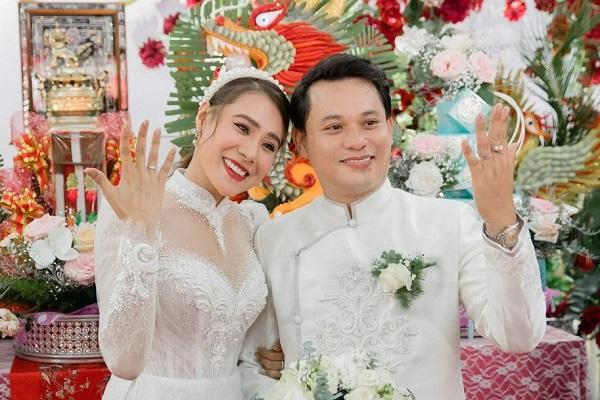 Ho Bich Tram held a wedding after 1 year of postponement