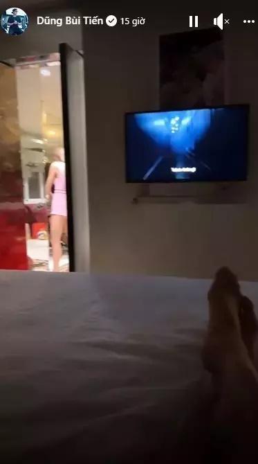 Bùi Tiến Dũng tung clip hot với bồ Tây giữa tin sống thử-5