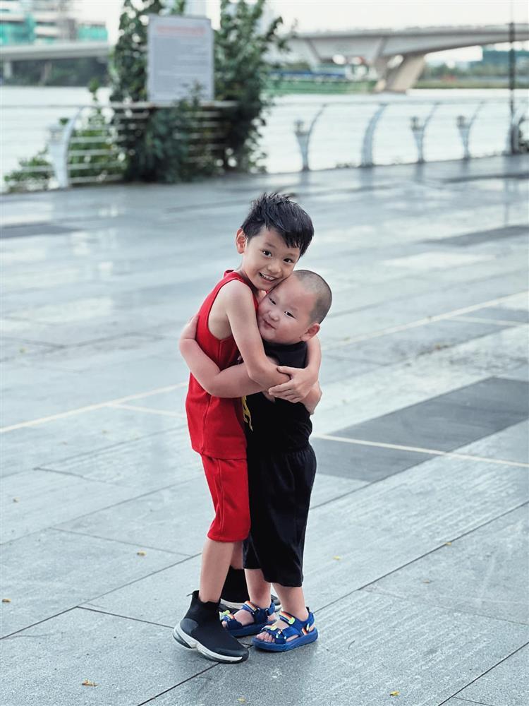 Việt Trinh nhắn các vệ tinh: Đừng tìm em nữa-7