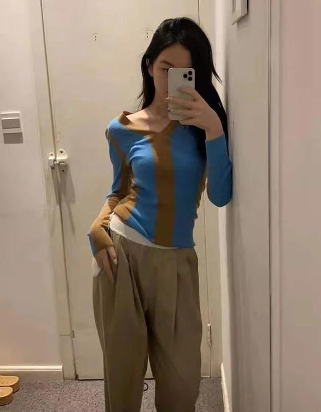 Con gái Vương Phi ngày càng sexy, có chi tiết y hệt mẹ-9