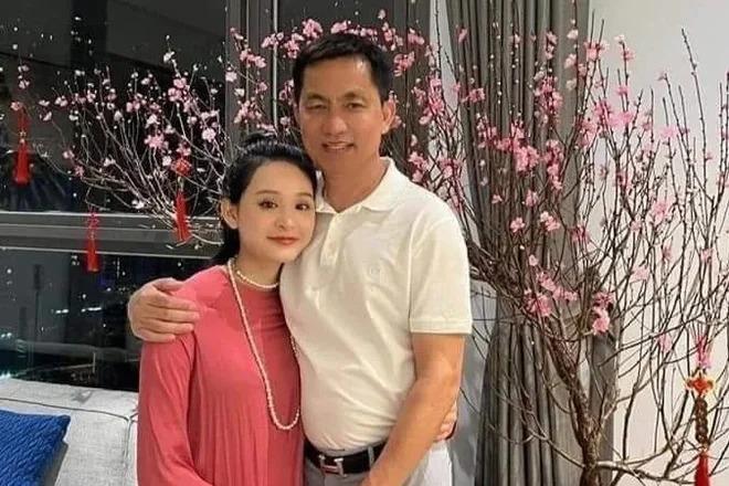 Hiền Hồ mặc áo đôi với anh nương tựa CEO Hồ Nhân?-2