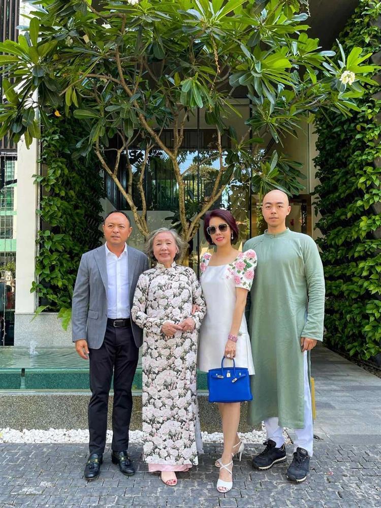 Gia Phong CEO Ho Nhan's mother-in-law: Forbid her son to spend the night to make his wife sad-3