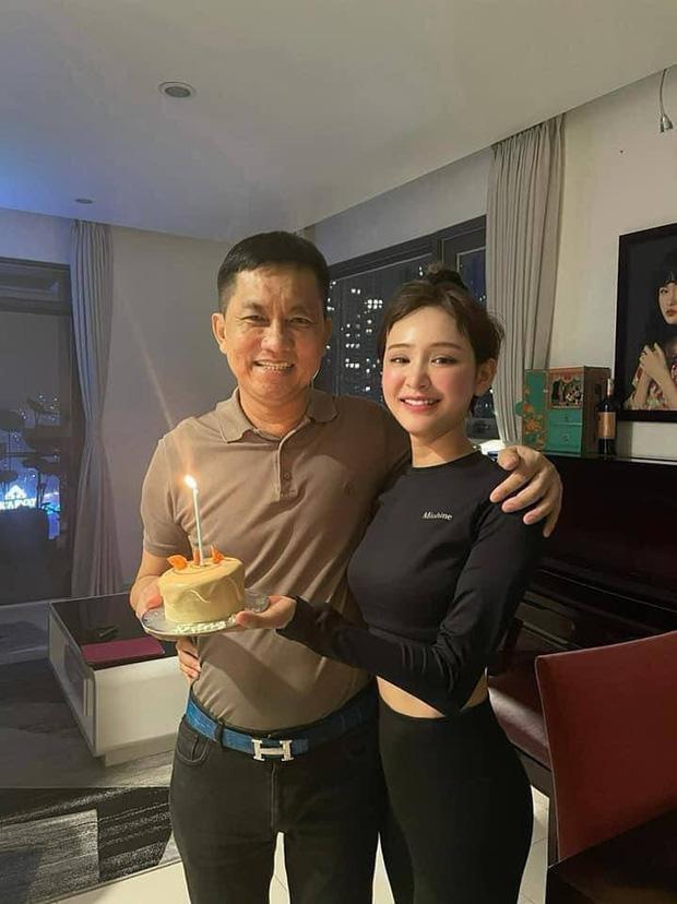 Anh nương tựa U60 Hồ Nhân cứ đi với Hiền Hồ là dùng một thứ!-1