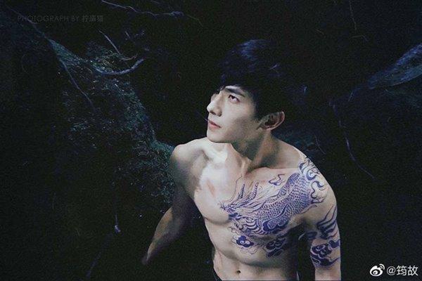 Sao Hoa ngữ cơ bắp pha ke: Có người chi cả trăm triệu để được 6 múi-18