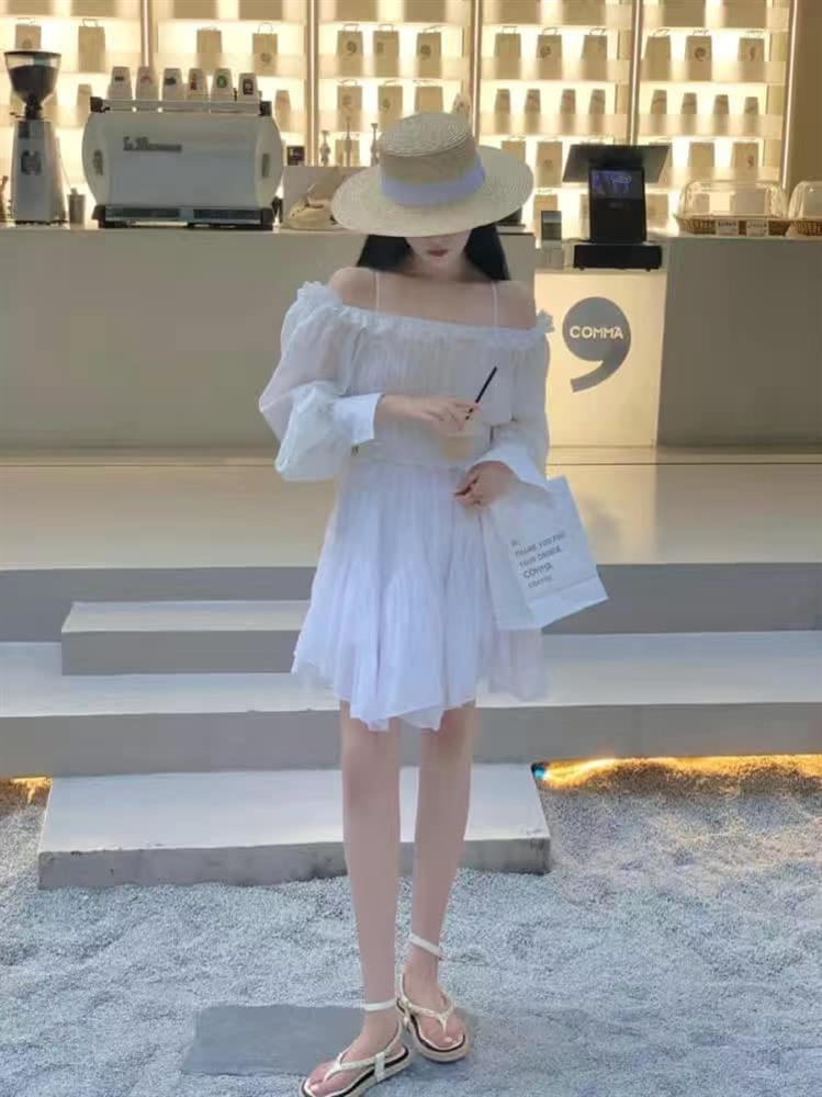 Dép Hiền Hồ hẹn hò anh họ U60 được bán đại hạ giá 100k-3