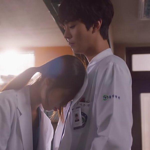 Dàn người tình tổng tài Hẹn Hò Chốn Công Sở: Kim Sejeong chưa phải đỉnh-10