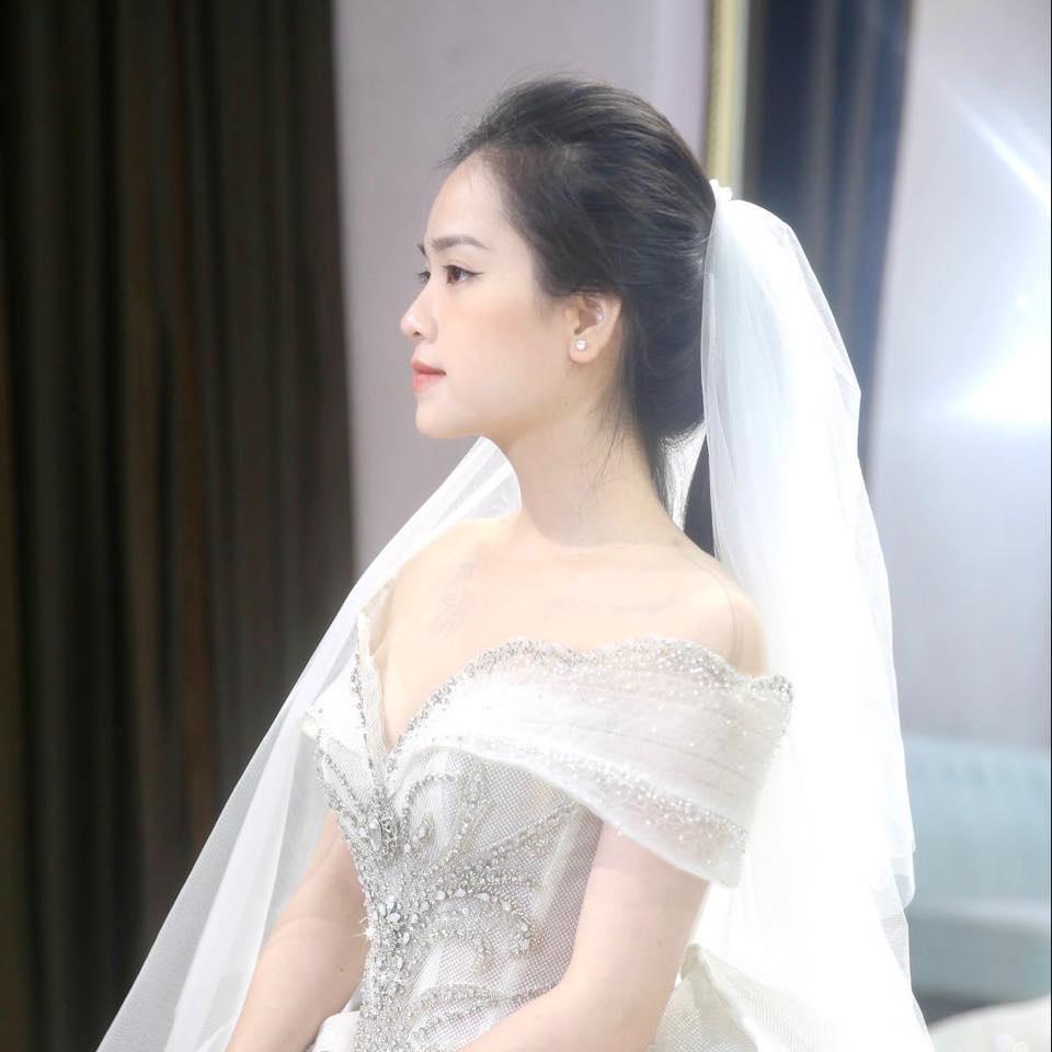 Ảnh cưới bồ cũ Quang Hải với bạn trai nổi tiếng-1