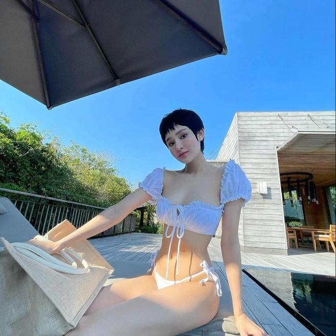 Hiền Hồ hễ đi nương tựa ở resort 6 sao là khoe thân miết-7
