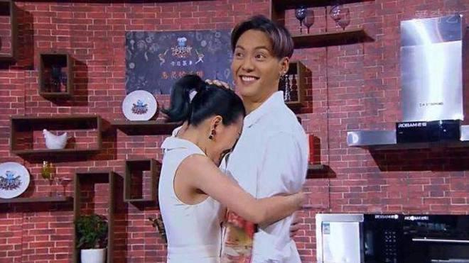 Viên Vịnh Nghi và dàn mỹ nhân rớt liêm sỉ khi gặp thần tượng-9