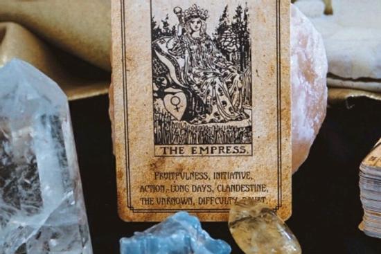 Bói bài Tarot thứ 3 ngày 5/4/2022: Bất ngờ không kịp trở tay