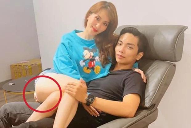 Khánh Thi mừng tuổi 40 bằng bộ ảnh thót tim vì ngồi hớ hênh-7