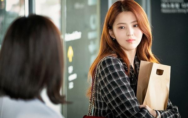 Ngày đầu đi làm, sếp hẹn tôi vào phòng rồi hỏi Em có bạn trai chưa?-1