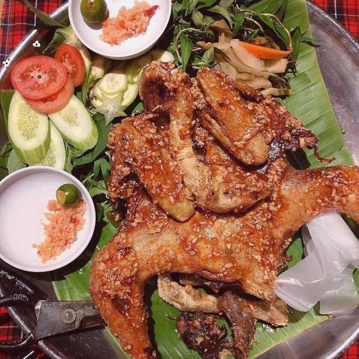 Lên Đăk Lăk ăn gà nướng Bản Đôn, món ngon của núi rừng-3