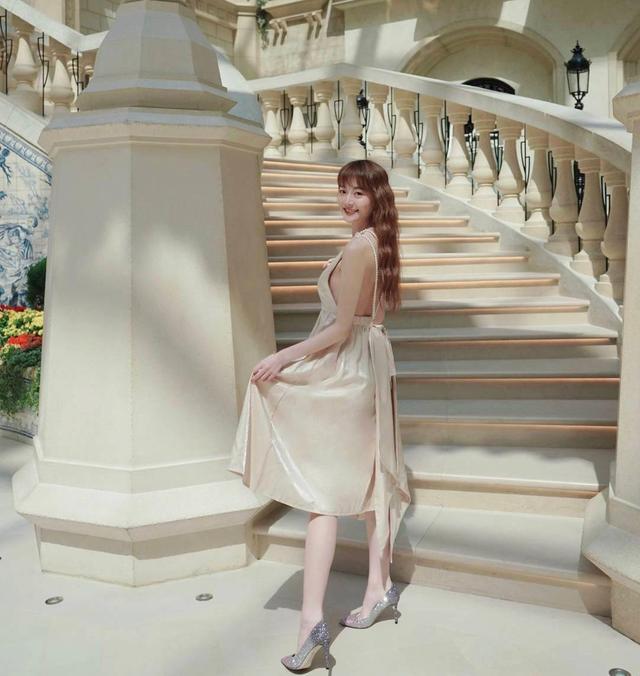 Á hậu Hong Kong bỏ TVB, chuyển sang làm hotgirl-5