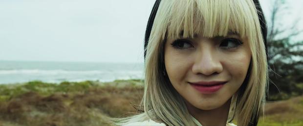 Lisa Vietnam was mercilessly drowned when filming MV-3