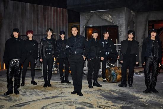 Super Junior từng bị quản lý ăn trộm đồ và đem đi bán