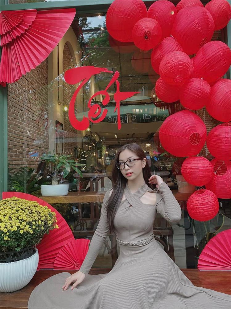 Nhan sắc lạ bồ cũ Quang Hải sau khi lấy chồng đại gia-10