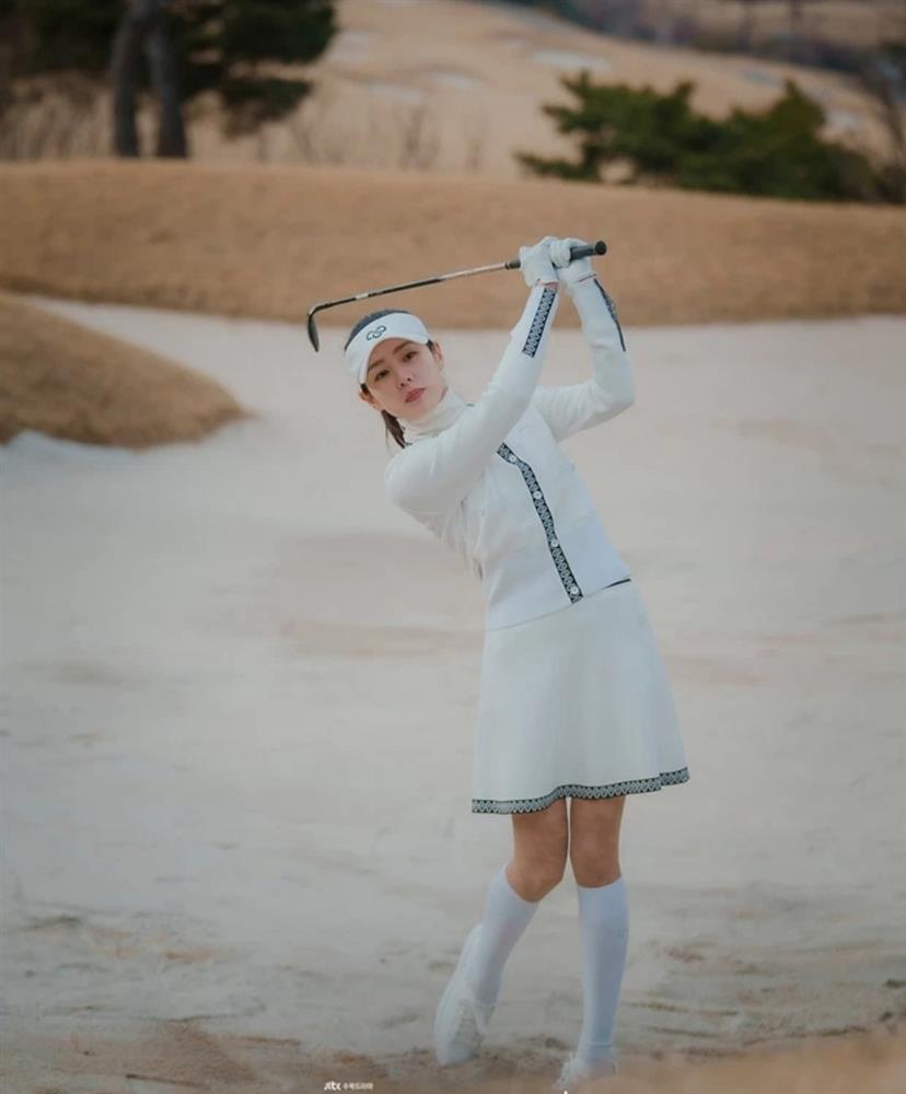 Cư dân mạng bắt trend check-in sang chảnh với gậy golf tự chế-2