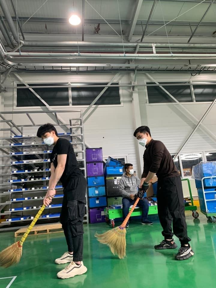 Cư dân mạng bắt trend check-in sang chảnh với gậy golf tự chế-7