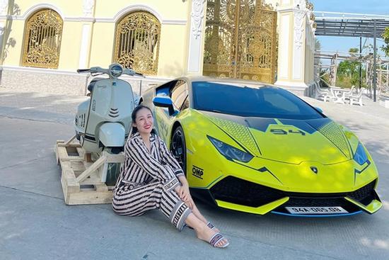 Danh tính nữ đại gia Bạc Liêu chi 1,5 tỷ tậu Vespa Dior