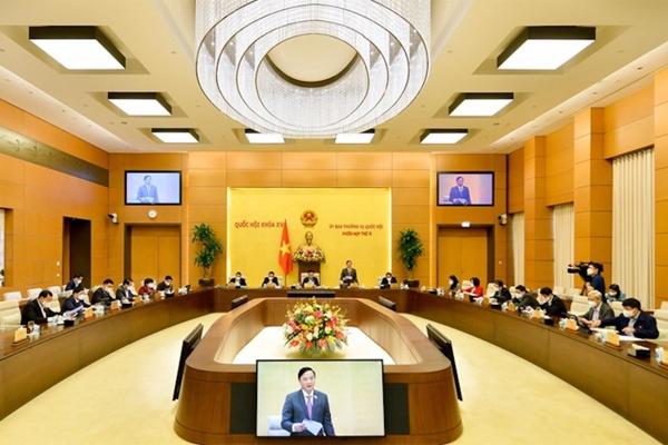 Giảm 50% thuế bảo vệ môi trường với xăng, dầu từ 1/4-1