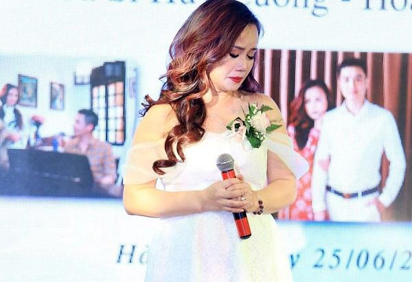 Cô Xuyến Hoàng Yến diện bikini photoshop eo ảo lòi-5