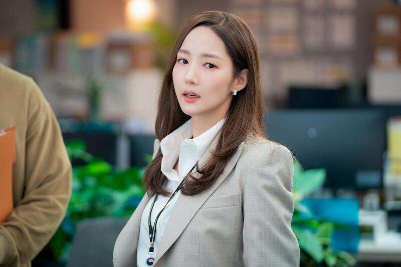 Váy Công Sở Hàn Quốc- Phối Đồ Như Park Min Young