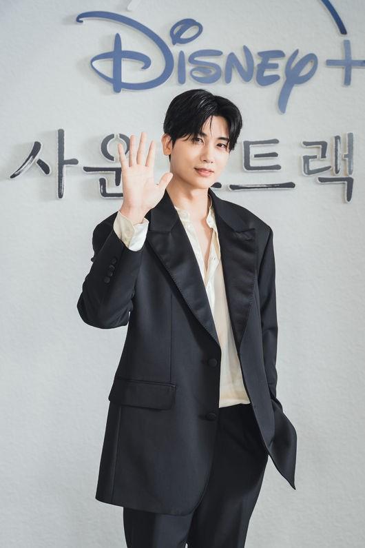 Han So Hee xuất hiện tươi tắn sau lùm xùm nợ tiền của mẹ-3