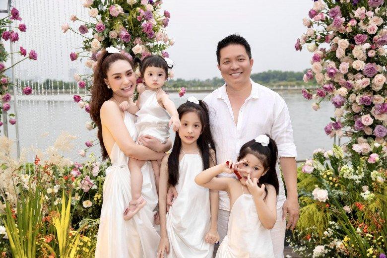 Doan Di Bang revealed a huge amount of money to raise 3 little princesses-1