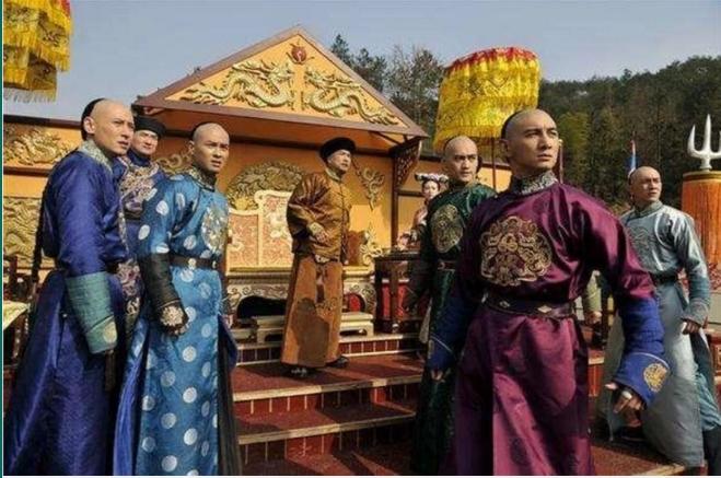 Cung nữ thấp hèn được Khang Hi sủng ái, con sinh ra kế vị ngai vàng-3