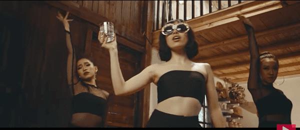 Phốt Khắc Hưng đạo nhạc vắt từ Đông sang Tây nơi nào cũng thấy-7