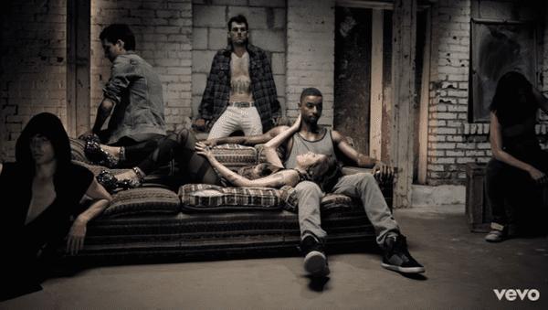 Phốt Khắc Hưng đạo nhạc vắt từ Đông sang Tây nơi nào cũng thấy-8