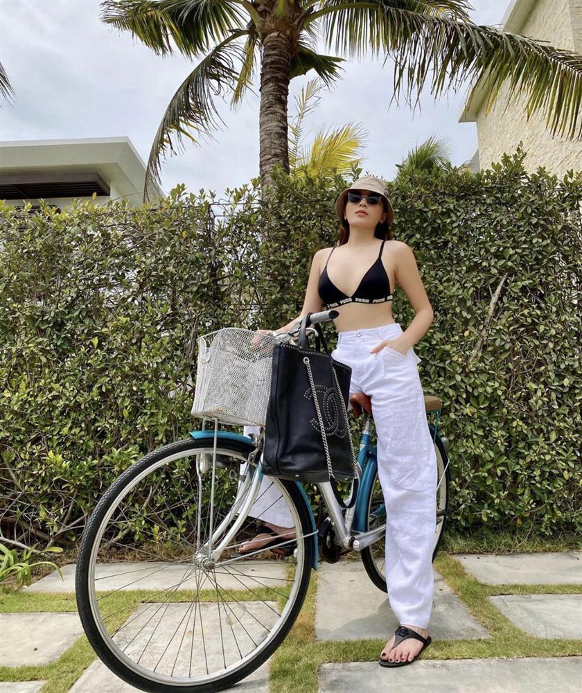 Học Kỳ Duyên - Minh Triệu phối đồ đi du lịch biển chill hết nấc-3