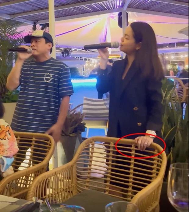 Chiêu diện đồ đen giấu bụng bầu to tướng của Phạm Quỳnh Anh-3