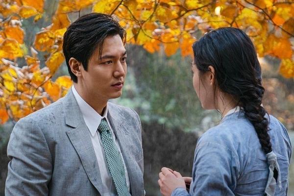 Cảnh giường chiếu của Lee Min Ho gây bão-7