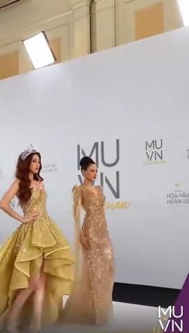Vũ Thu Phương bị chơi xấu không được báo dresscode Miss Universe?-10