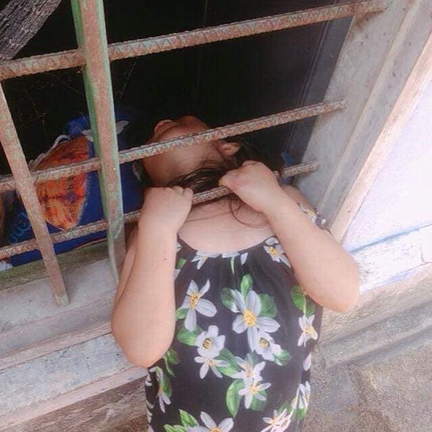 Loạt trò nghịch dại oái oăm của lũ trẻ, bố mẹ không tức điên mới lạ-5