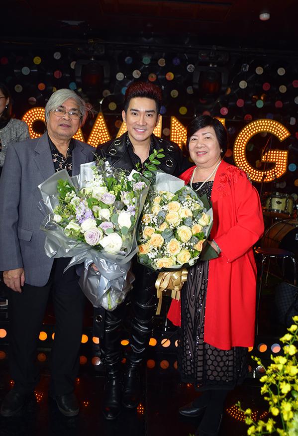 Quang Ha's biological father is seriously ill, Vietnamese stars pray together-5